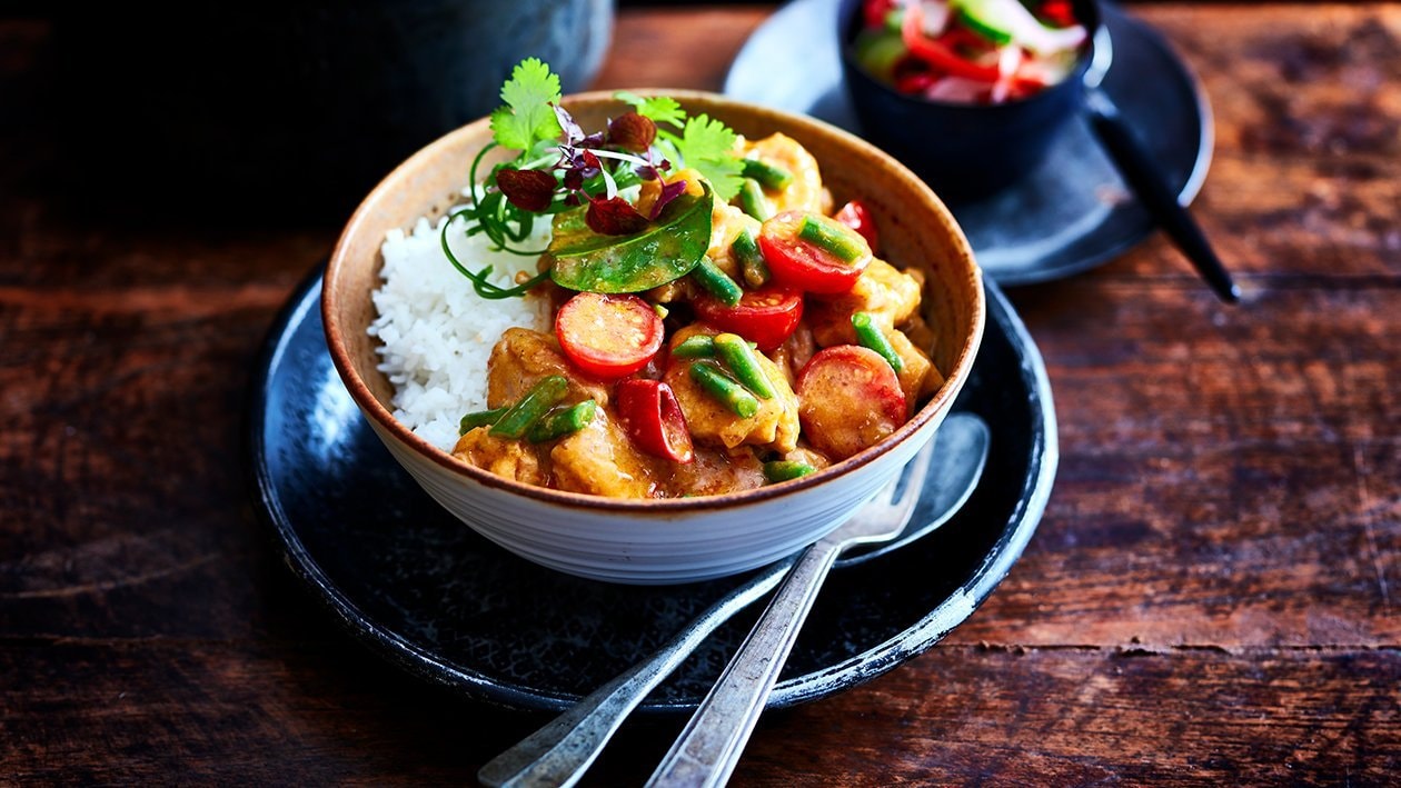 Ladder Gestaag Voorbereiding Thaise rode curry met kip en groenten - Recept Unilever Food Solutions